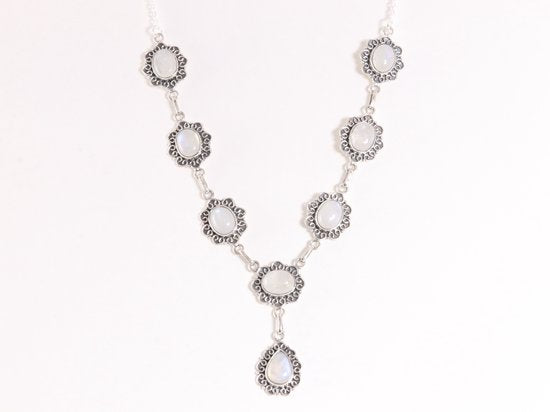 Bewerkte zilveren ketting met regenboog maansteen afbeelding 1