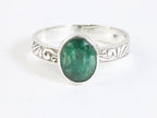 Fijne bewerkte zilveren ring met smaragd afbeelding 4