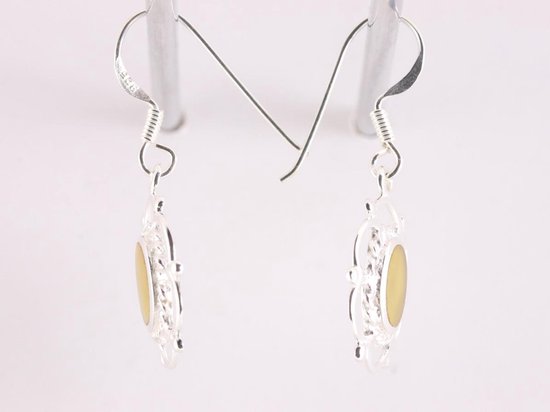 Opengewerkte zilveren oorbellen met gele agaat afbeelding 2