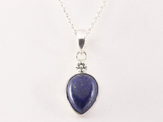 Bewerkte zilveren hanger met lapis lazuli aan ketting afbeelding 4