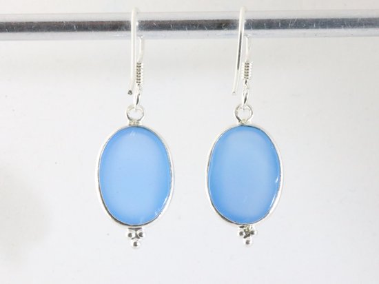 Fijne zilveren oorbellen met blauwe chalcedoon afbeelding 3