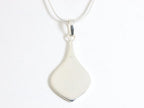 Hoogglans zilveren hanger met lapis lazuli aan ketting afbeelding 3