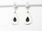 Bewerkte zilveren oorstekers met onyx afbeelding 3