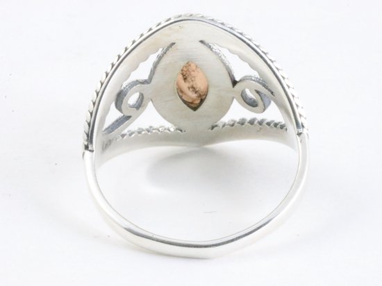 Opengewerkte zilveren ring met perzik maansteen afbeelding 3