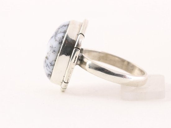 Ovale zilveren ring met dendriet opaal afbeelding 2