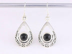 Opengewerkte zilveren oorbellen met onyx afbeelding 3