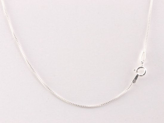 Fijne ronde zilveren hanger met rozenkwarts aan ketting afbeelding 5