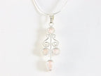 Langwerpige zilveren hanger met rozenkwarts aan ketting afbeelding 3
