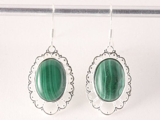 Opengewerkte zilveren oorbellen met malachiet afbeelding 4