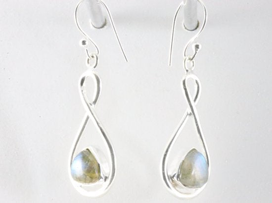Opengewerkte zilveren oorbellen met labradoriet afbeelding 2