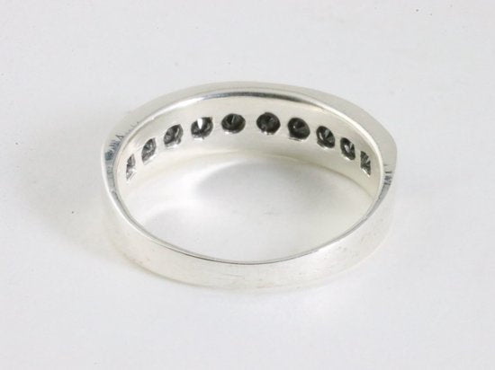 Fijne hoogglans zilveren ring met onyx afbeelding 2