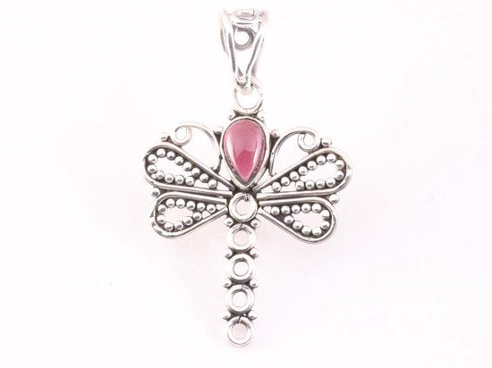 Opengewerkte zilveren libelle hanger met granaat afbeelding 1