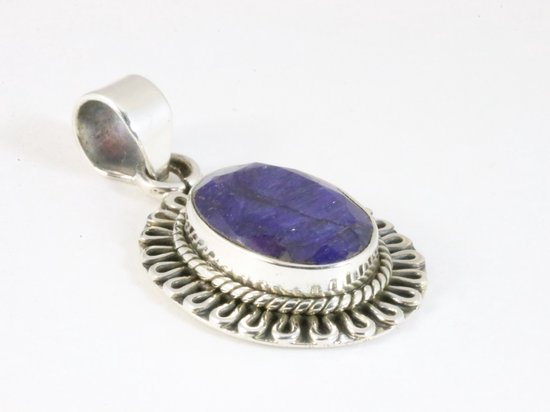 Fijne bewerkte ovale zilveren hanger met blauwe saffier afbeelding 2