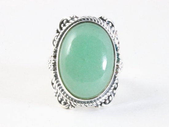 Zware bewerkte zilveren ring met jade afbeelding 4