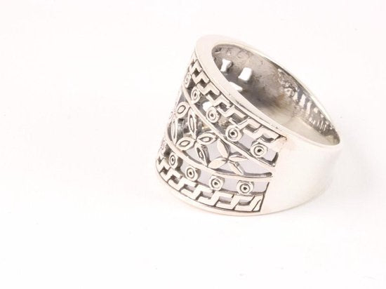 Opengewerkte zilveren ring afbeelding 2