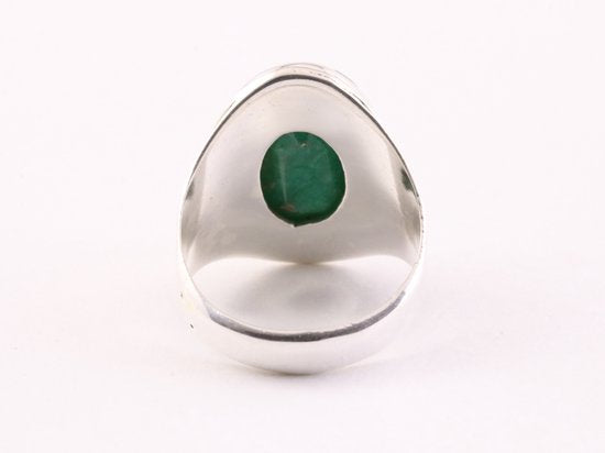 Bewerkte zilveren ring met smaragd afbeelding 3