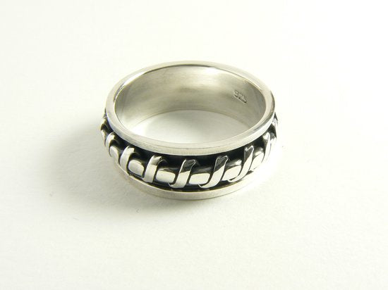 Zilveren ring met fantasiekabel afbeelding 2
