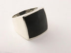Hoogglans zilveren zegelring met onyx afbeelding 1