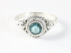 Fijne bewerkte zilveren ring met blauwe topaas afbeelding 4