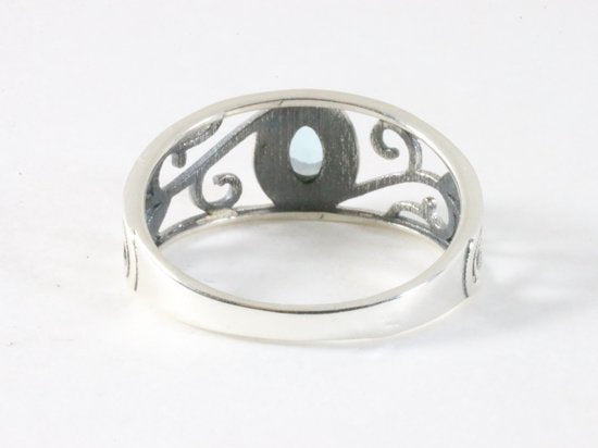 Fijne opengewerkte zilveren ring met blauwe topaas afbeelding 3