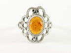 Opengewerkte zilveren ring met amber afbeelding 4