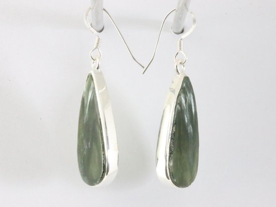 Lange zilveren oorbellen met groene serafiniet afbeelding 2
