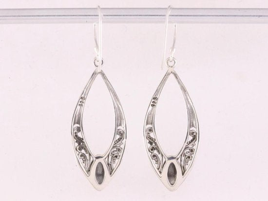 Traditionele opengewerkte zilveren oorbellen met 18K gouden decoraties afbeelding 3