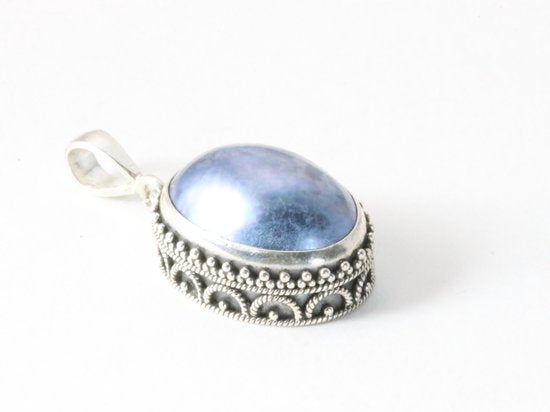 Bewerkte zilveren hanger met Tahiti parel aan ketting afbeelding 2