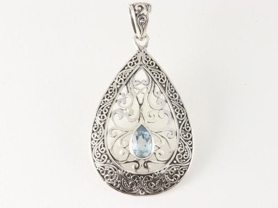 Traditionele opengewerkte zilveren hanger met blauwe topaas afbeelding 4