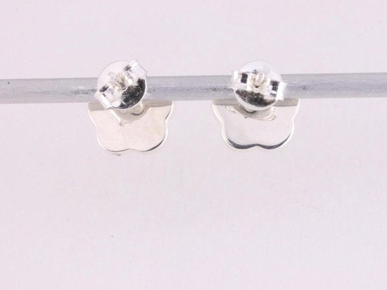 Bloemvormige zilveren oorstekers met onyx afbeelding 2