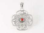 Grote opengewerkte zilveren hanger met rode koraal steen afbeelding 1