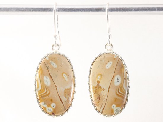 Bewerkte ovale zilveren oorbellen met gele slangen jaspis afbeelding 1