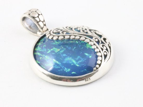 Traditionele ronde bewerkte zilveren hanger met blauwe opaal afbeelding 2