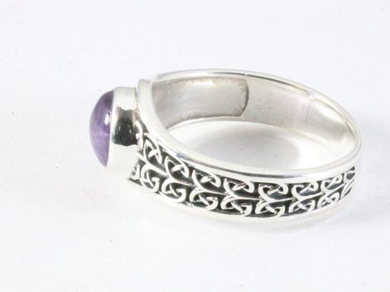 Bewerkte zilveren ring met amethist afbeelding 2