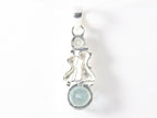 Zilveren hanger met blauwe topaas en katten afbeelding 3