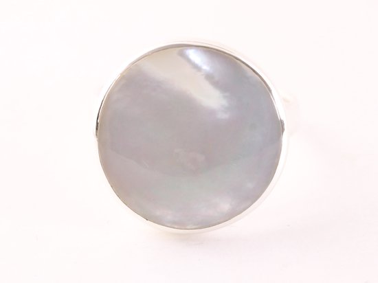 Ronde hoogglans zilveren ring met parelmoer afbeelding 4