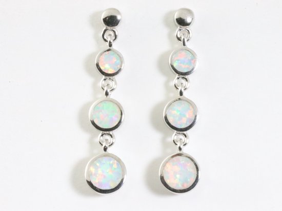 Hoogglans zilveren oorstekers met welo opaal afbeelding 3