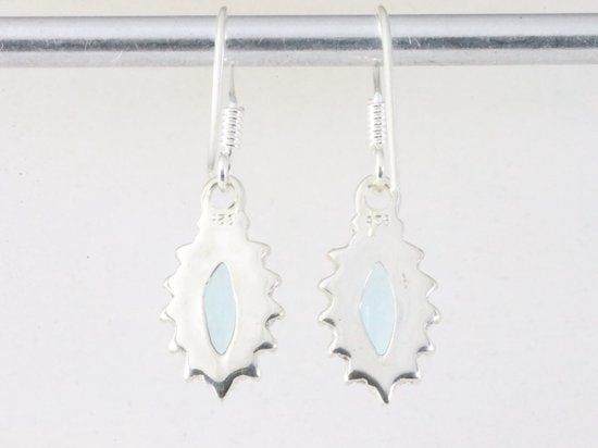 Fijne bewerkte zilveren oorbellen met blauwe topaas afbeelding 2