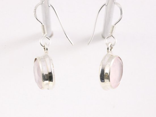 Fijne ovale zilveren oorbellen met rozenkwarts afbeelding 2