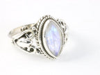 Fijne bewerkte zilveren ring met regenboog maansteen afbeelding 1
