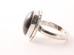 Ovale zilveren ring met granaat afbeelding 2