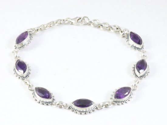Bewerkte zilveren armband met amethist afbeelding 1
