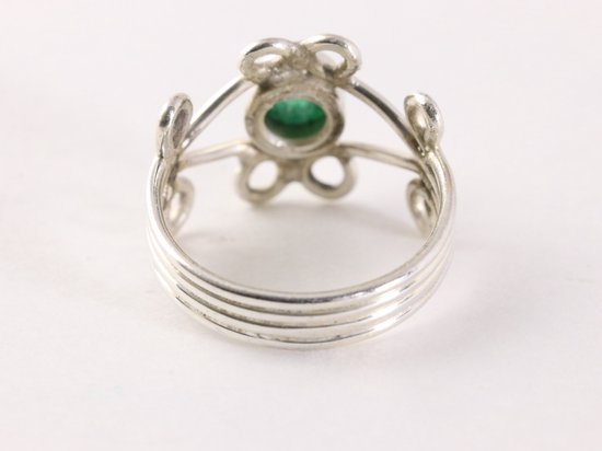 Fijne opengewerkte zilveren ring met jade afbeelding 3