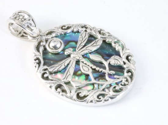 Ovale zilveren hanger met libelle op abalone schelp afbeelding 2