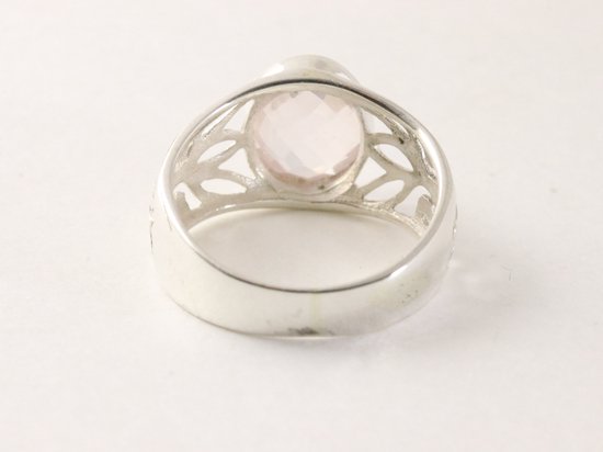Opengewerkte zilveren ring met rozenkwarts afbeelding 3