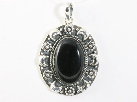 Grote bewerkte zilveren hanger met onyx afbeelding 4