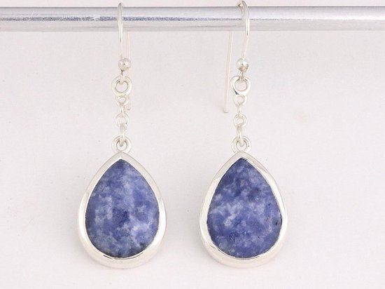 Druppelvormige zilveren oorbellen met sodaliet afbeelding 4