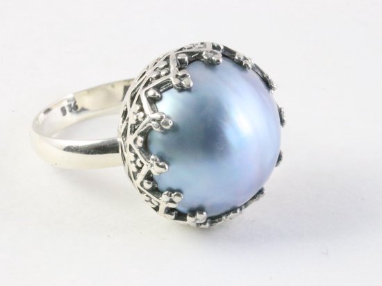 Traditionele bewerkte zilveren ring met Tahiti parel afbeelding 1