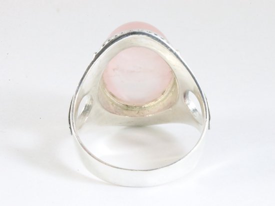 Bewerkte zilveren ring met rozenkwarts afbeelding 3