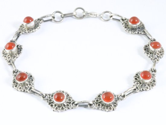 Bewerkte zilveren armband met carneool afbeelding 1